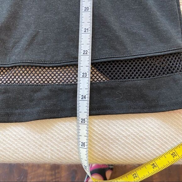 Kyodan Hooded Pullover Tulip Back Top - Picture 5 of 11